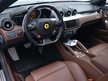 Ferrari FF — photo 12