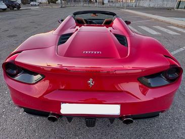 Ferrari 488 Spider — photo 25