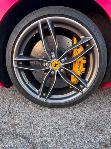 Ferrari 488 Spider — photo 30