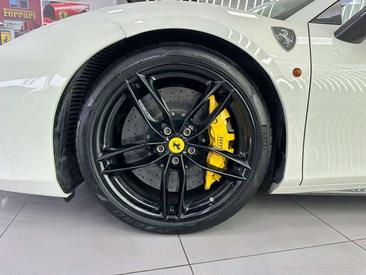 Ferrari 488 Spider — photo 35