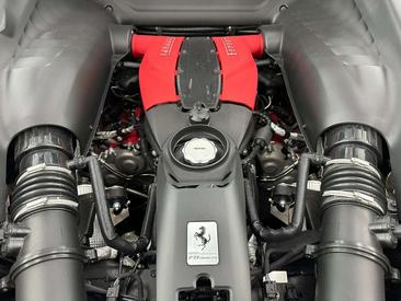 Ferrari F8 Tributo — photo 22