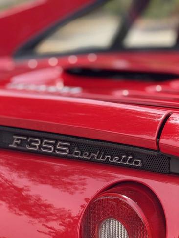 Ferrari F355 — photo 6