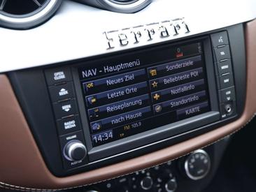 Ferrari FF — photo 22