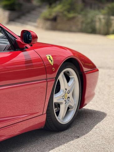 Ferrari F355 — photo 7