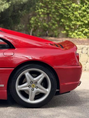 Ferrari F355 — photo 10