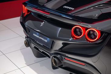 Ferrari F8 Spider — photo 28