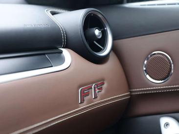 Ferrari FF — photo 27
