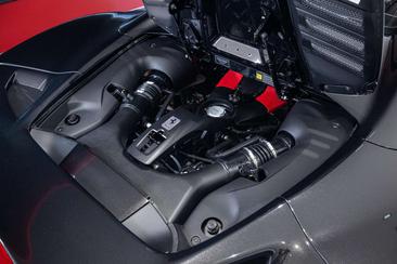 Ferrari F8 Spider — photo 30