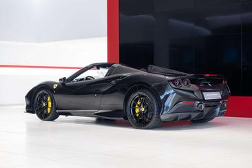 Ferrari F8 Spider — photo 36