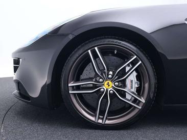 Ferrari FF — photo 39