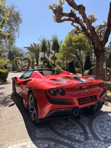 Ferrari F8 Spider — photo 4