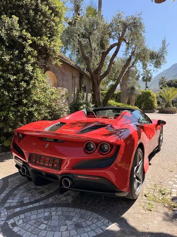 Ferrari F8 Spider — photo 5
