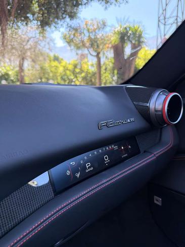 Ferrari F8 Spider — photo 9