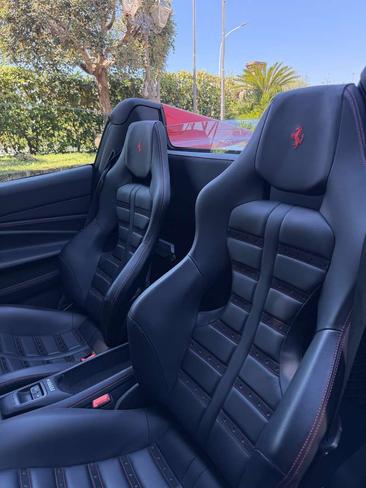 Ferrari F8 Spider — photo 14