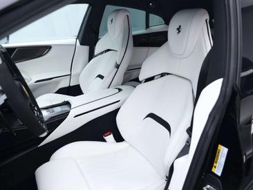 Ferrari Purosangue — photo 11