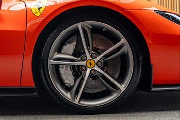 Ferrari 296 GTS — photo 11