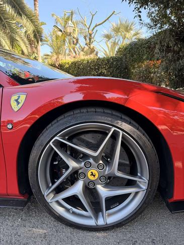 Ferrari F8 Spider — photo 17