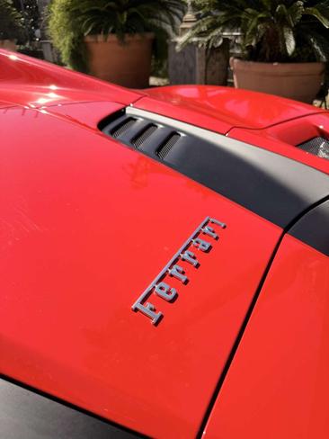 Ferrari F8 Spider — photo 18