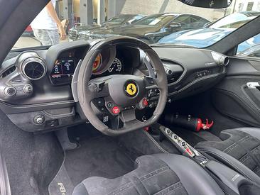 Ferrari F8 Tributo — photo 31