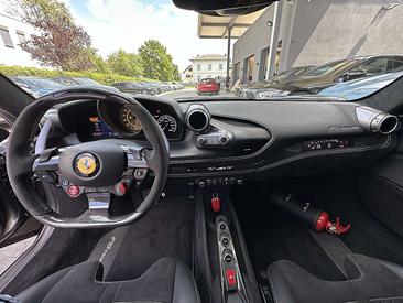 Ferrari F8 Tributo — photo 33