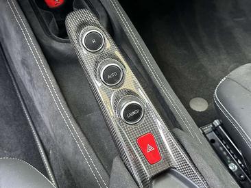 Ferrari F8 Tributo — photo 44