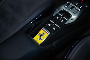 Ferrari SF90 Spider — photo 17