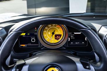 Ferrari F8 Spider — photo 14