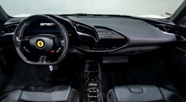 Ferrari SF90 Stradale — photo 14