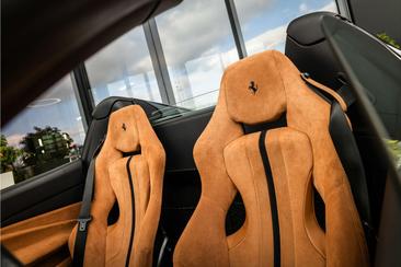 Ferrari F8 Spider — photo 22
