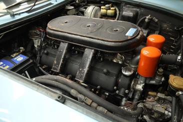Ferrari 365 GT 2+2 — photo 16