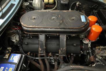 Ferrari 365 GT 2+2 — photo 17
