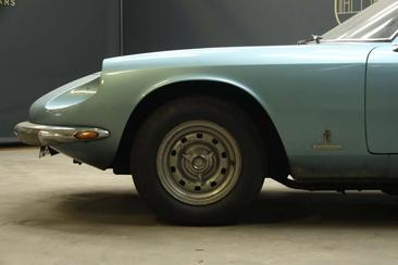 Ferrari 365 GT 2+2 — photo 27