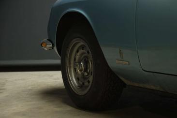 Ferrari 365 GT 2+2 — photo 41