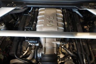 Aston Martin DB9 Volante V12 — photo 17
