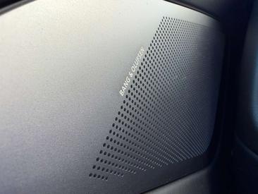 Aston Martin Vanquish — photo 9
