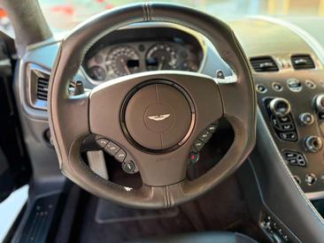 Aston Martin Vanquish — photo 20