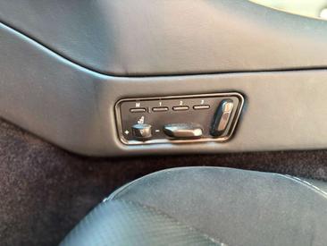Aston Martin Vanquish — photo 23