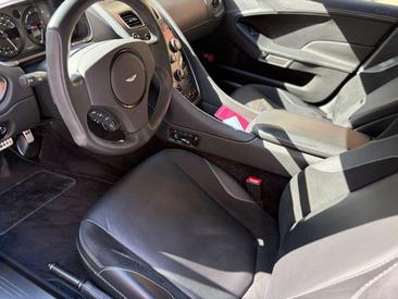 Aston Martin Vanquish — photo 24