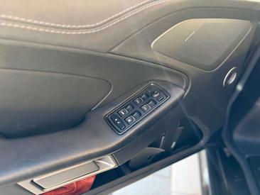 Aston Martin Vanquish — photo 25
