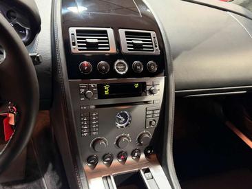 Aston Martin DB9 Volante — photo 11