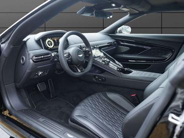Aston Martin DB12 Volante — photo 4