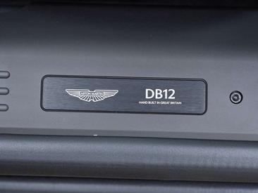 Aston Martin DB12 Volante — photo 19