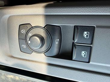 Volkswagen Transporter — photo 10