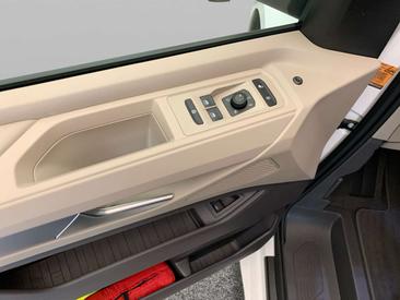 Volkswagen Multivan EHybrid Beach — photo 8