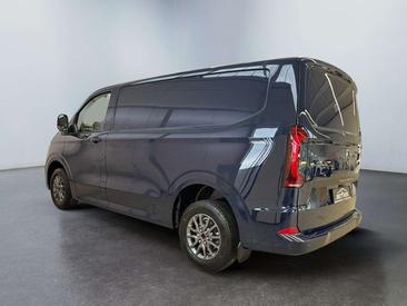 Volkswagen Transporter — photo 3
