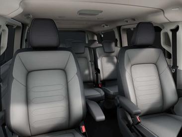 Volkswagen Multivan E-Caravelle Style — photo 12