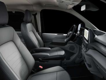 Volkswagen Multivan E-Caravelle Style — photo 5