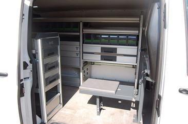 Volkswagen Transporter — photo 7