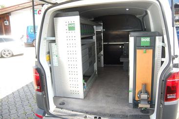 Volkswagen Transporter — photo 8