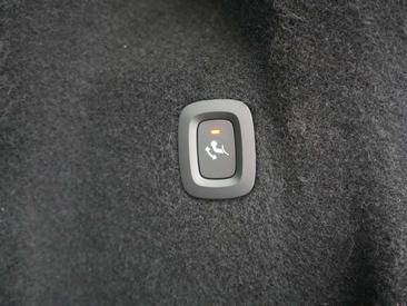 Volvo XC60 T6 Recharge R-Design — photo 9